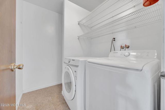 1 Chelsea Court, Parlin, NJ 08859