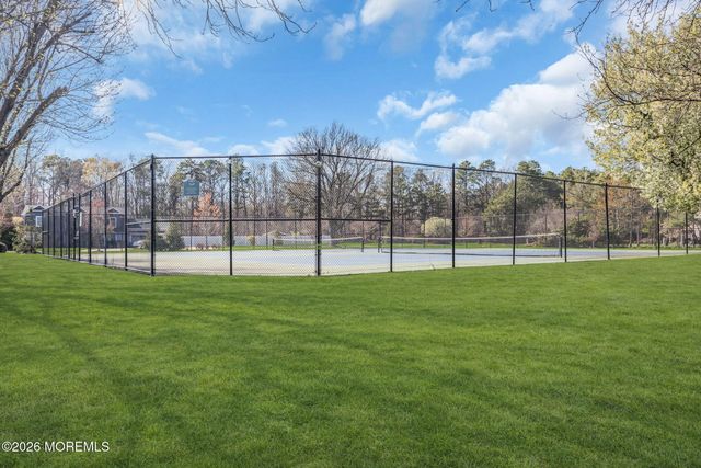 1 Chelsea Court, Parlin, NJ 08859