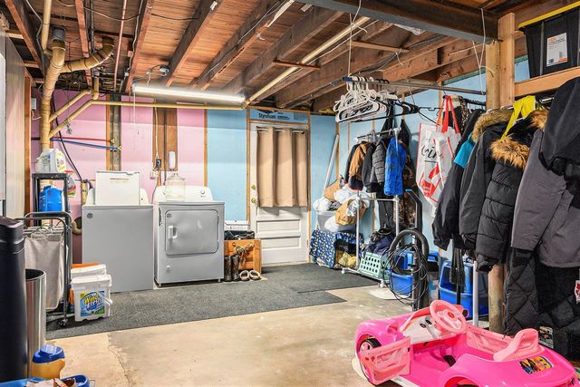 1055 Woodland Beach, Battle Creek, MI 49014