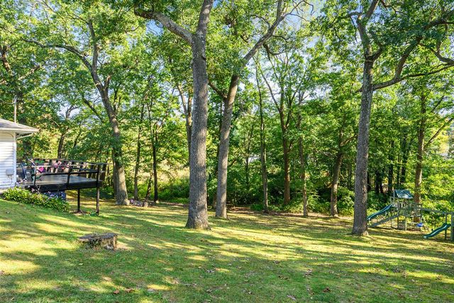 1055 Woodland Beach, Battle Creek, MI 49014