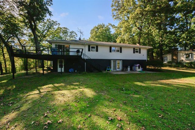 1055 Woodland Beach, Battle Creek, MI 49014