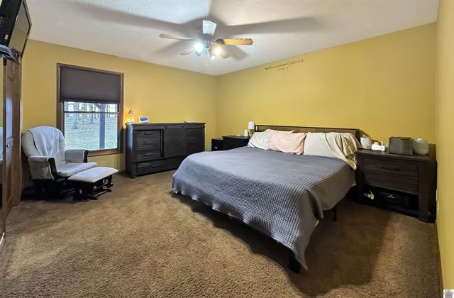 2156 Poor Farm Rd, Murray, KY 42071