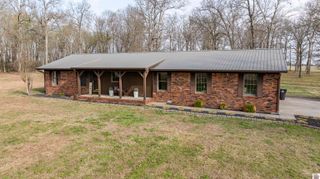 2156 Poor Farm Rd, Murray, KY 42071