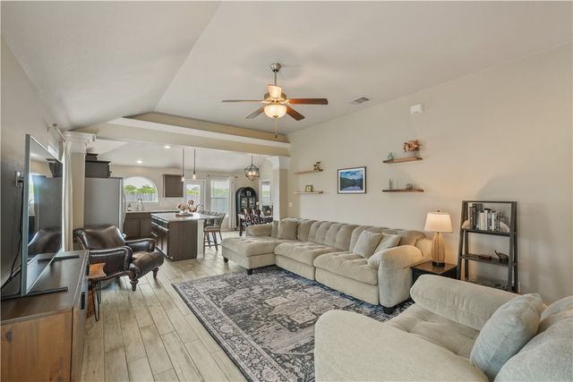 8109 Pavo Real St, Corpus Christi, TX 78414