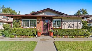 1149 W Calle De La Luna 1, Azusa, CA 91702