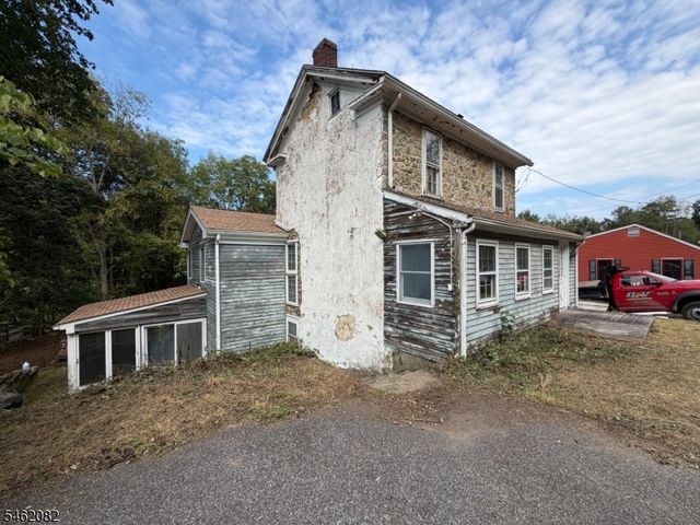 17 Musconetcong River Rd, Lebanon Twp., NJ 08827