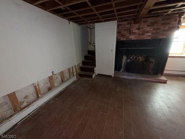 17 Musconetcong River Rd, Lebanon Twp., NJ 08827