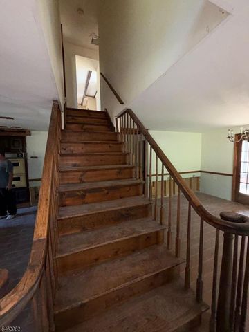 17 Musconetcong River Rd, Lebanon Twp., NJ 08827