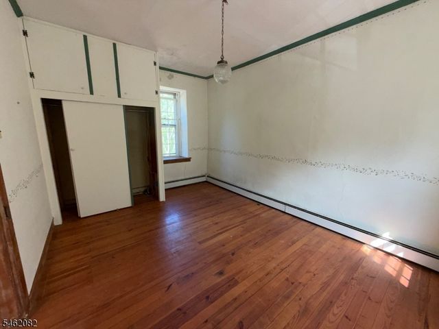 17 Musconetcong River Rd, Lebanon Twp., NJ 08827