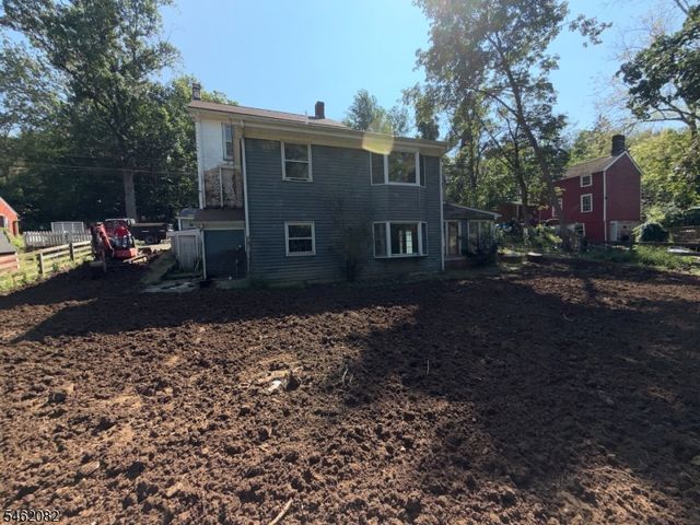 17 Musconetcong River Rd, Lebanon Twp., NJ 08827