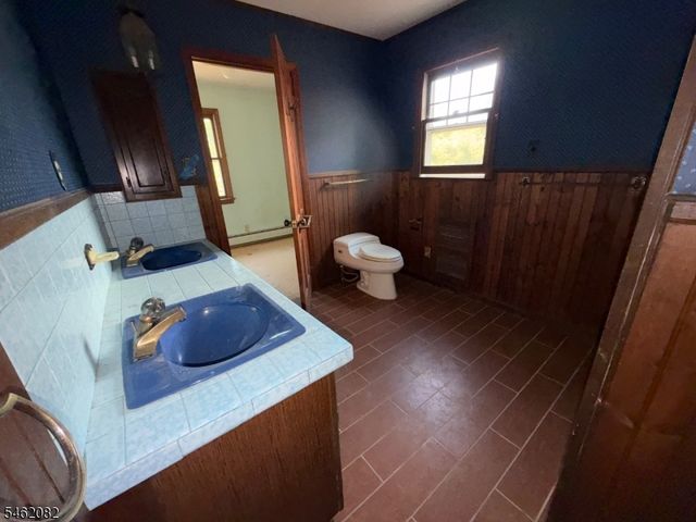 17 Musconetcong River Rd, Lebanon Twp., NJ 08827