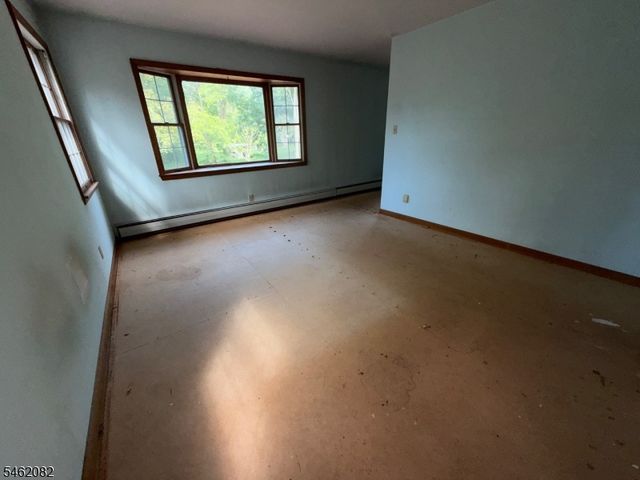 17 Musconetcong River Rd, Lebanon Twp., NJ 08827
