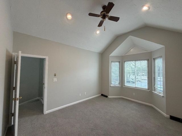27 Church St 11, Weymouth, MA 02189