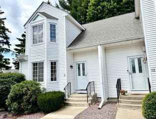 27 Church St 11, Weymouth, MA 02189