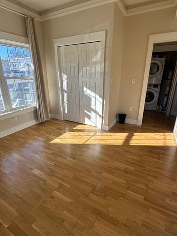 54 Loomis 2101, Bedford, MA 01730