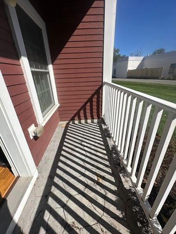 54 Loomis 2101, Bedford, MA 01730