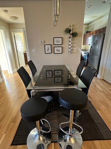 54 Loomis 2101, Bedford, MA 01730