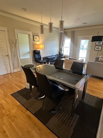 54 Loomis 2101, Bedford, MA 01730