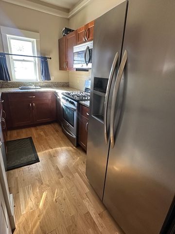 54 Loomis 2101, Bedford, MA 01730