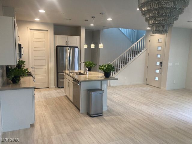 1247 Rock Hills Street 101, Las Vegas, NV 89135