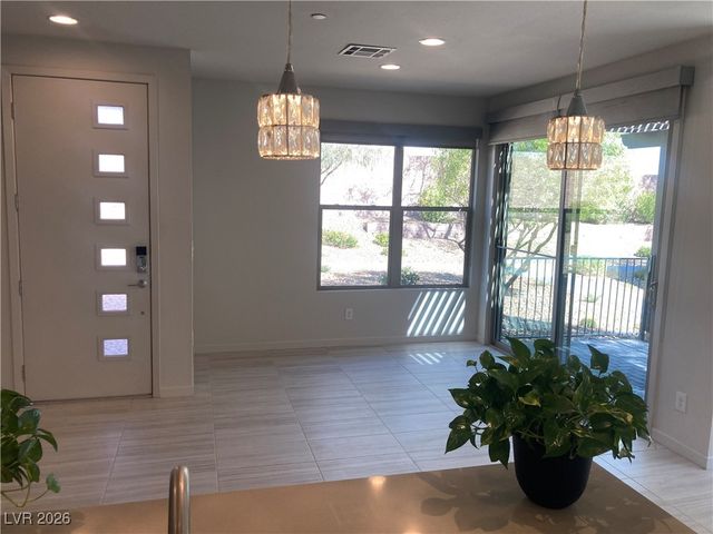 1247 Rock Hills Street 101, Las Vegas, NV 89135