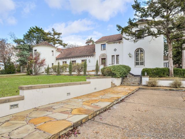 2400 Terrace Drive, Bartlesville, OK 74006