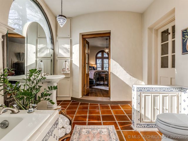 2400 Terrace Drive, Bartlesville, OK 74006