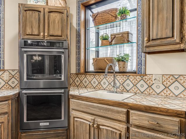 2400 Terrace Drive, Bartlesville, OK 74006