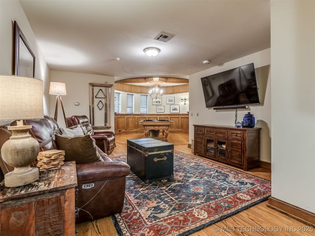 2400 Terrace Drive, Bartlesville, OK 74006