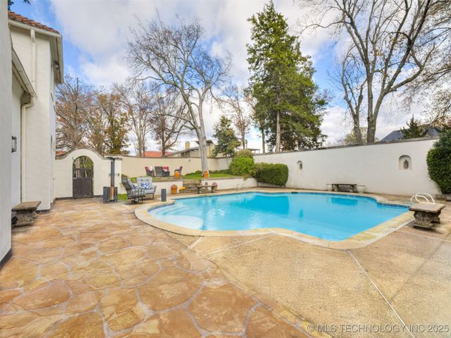 2400 Terrace Drive, Bartlesville, OK 74006