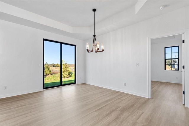 W251N2371 Valleyview CIRCLE, Pewaukee, WI 53072