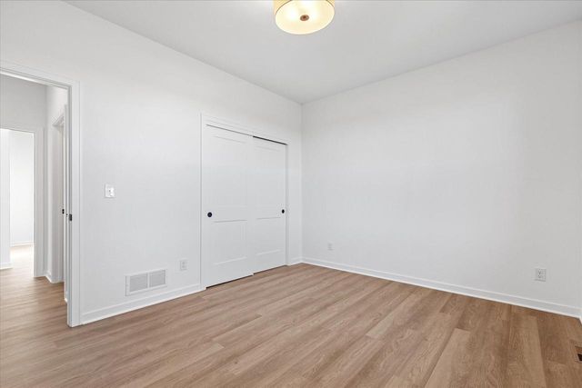 W251N2371 Valleyview CIRCLE, Pewaukee, WI 53072