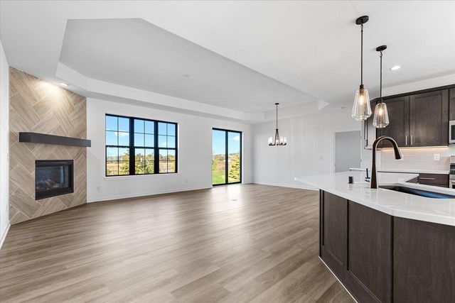 W251N2371 Valleyview CIRCLE, Pewaukee, WI 53072