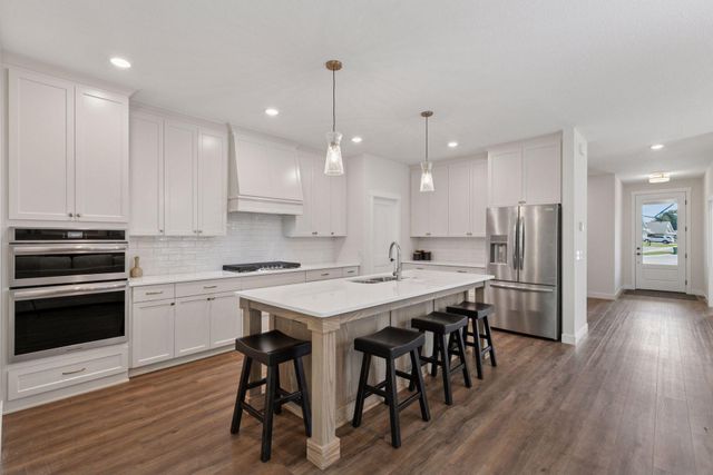 2935 Thompson Drive, River Falls, WI 54022