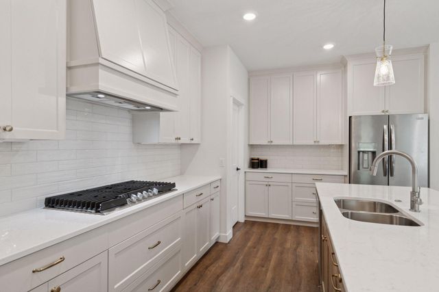 2935 Thompson Drive, River Falls, WI 54022