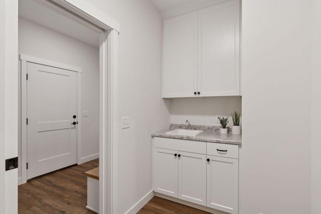 2935 Thompson Drive, River Falls, WI 54022