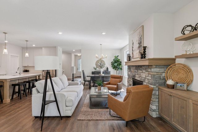 2935 Thompson Drive, River Falls, WI 54022