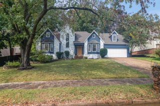 2217 OAK HOLLOW LN, Memphis, TN 38016