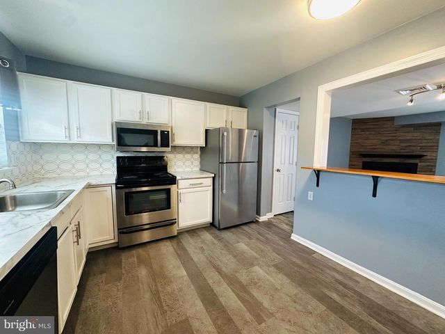 406 BARRINGTON CT, Palmyra, PA 17078