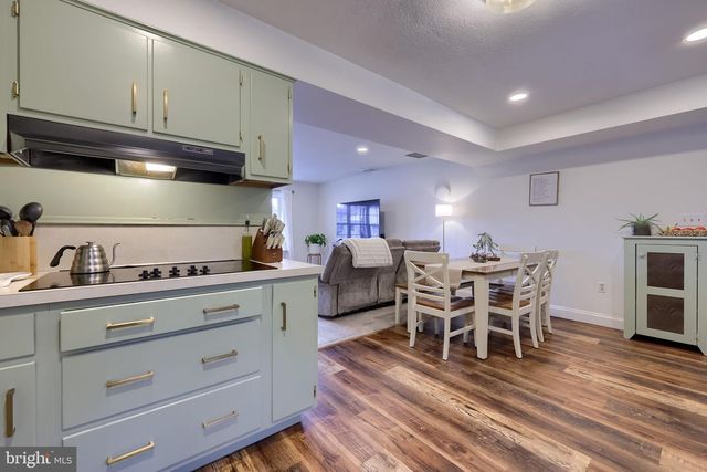 532 POINTVIEW AVE, Ephrata, PA 17522