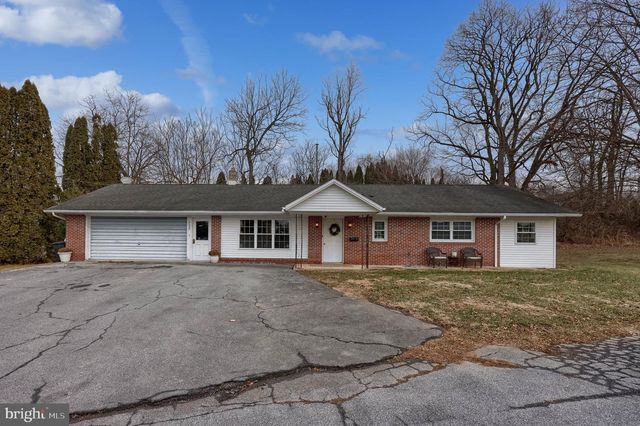 532 POINTVIEW AVE, Ephrata, PA 17522