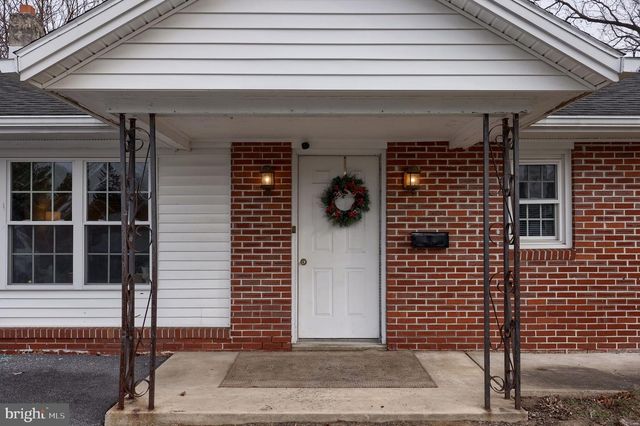 532 POINTVIEW AVE, Ephrata, PA 17522