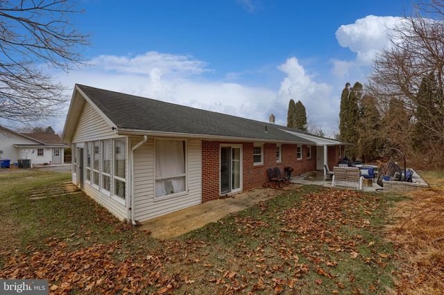 532 POINTVIEW AVE, Ephrata, PA 17522