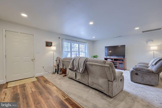 532 POINTVIEW AVE, Ephrata, PA 17522