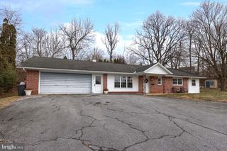 532 POINTVIEW AVE, Ephrata, PA 17522