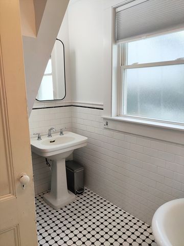 292 Cedar St, Somerville, MA 02145