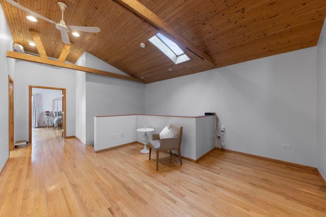 5910 W Roscoe Street 1, Chicago, IL 60634