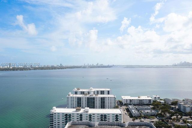 7601 E Treasure Drive PH206, North Bay Village, FL 33141