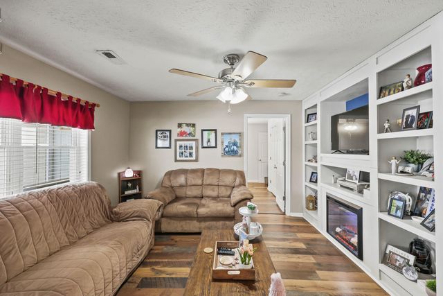 478 Larue Road, Paris, KY 40361