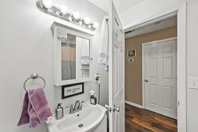 478 Larue Road, Paris, KY 40361